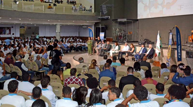 Colbert Filho autoriza expansão do programa Jovem Aprendiz Feirense para atender mil jovens