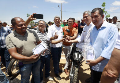 Governo realiza entregas para impulsionar assistência técnica a agricultores familiares do território de Irecê