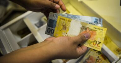 Brasileiros ainda não sacaram R$ 8,53 bilhões de valores a receber