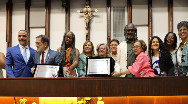 Uefs é homenageada em sessão solene na Assembleia Legislativa da Bahia pelos seus 50 anos