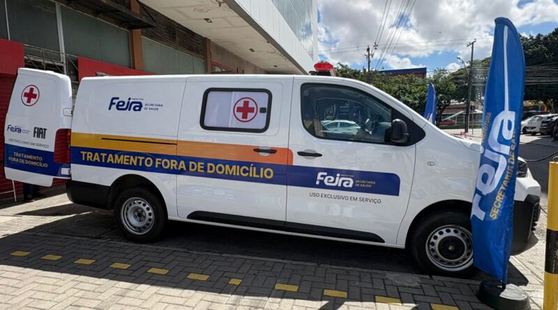 Secretaria de Saúde de Feira recebe ambulância para reforçar transporte de pacientes do TFD