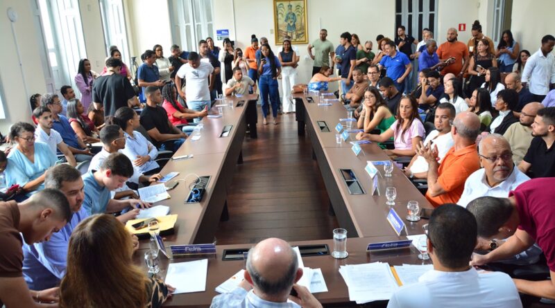 Prefeitura de Feira empossa 51 novos agentes de combate às endemias