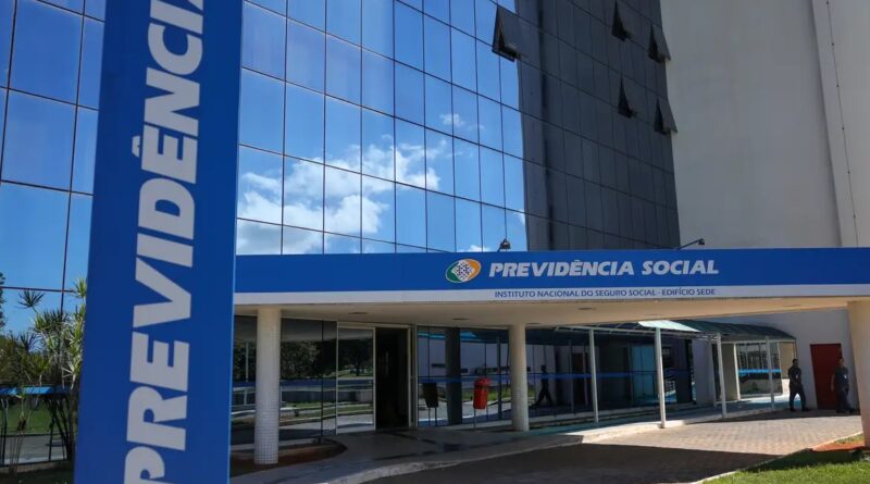 INSS paga segunda parcela do 13º a aposentados e pensionistas