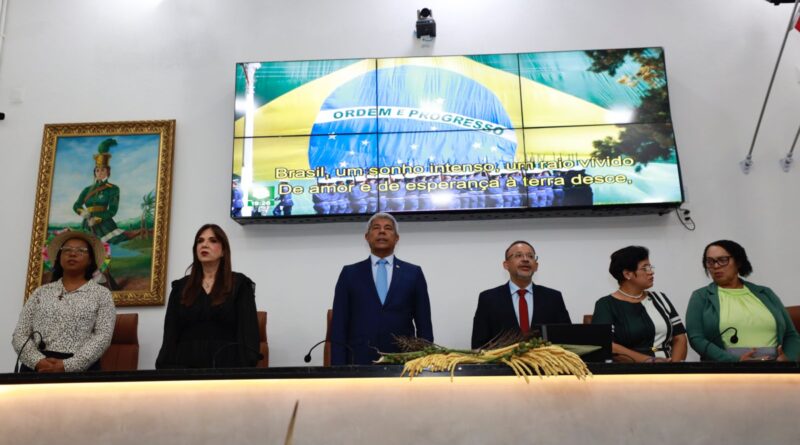 Trabalhadores rurais são homenageados em sessão solene em Feira de Santana; governador prestigia evento