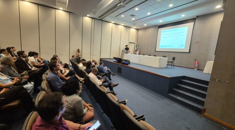 Encontro reúne pesquisadores e gestores públicos para fomentar transformação digital nos municípios