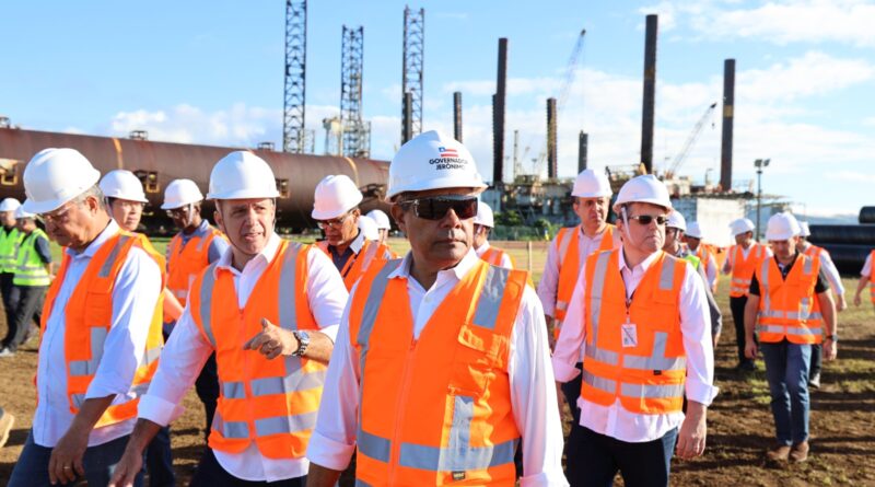 Ponte Salvador-Itaparica: governador acompanha avanço e movimentação no canteiro de São Roque Paraguaçu, em Maragogipe