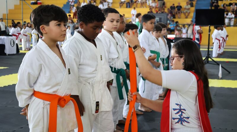 Campeonato Baiano de Karatê reúne atletas de diferentes idades no Ginásio Oyama Pinto