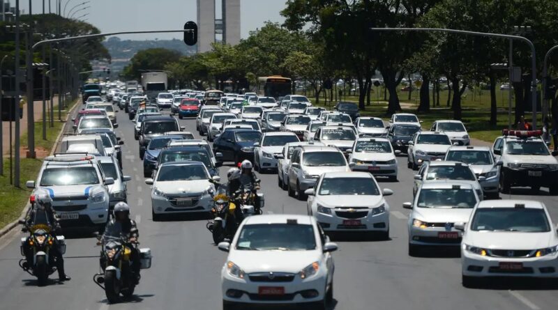 Crédito para carros de aplicativo tem teto elevado para R$ 200 mil