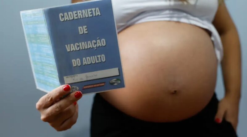 Resistência às vacinas contra gripe e covid coloca gestantes em risco Resistência às vacinas contra gripe e covid coloca gestantes em risco