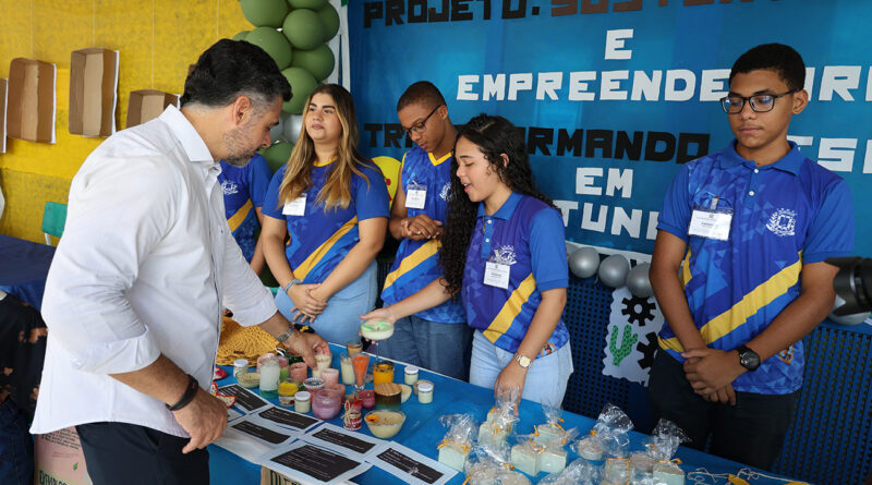 3ª Feira Multidisciplinar destaca protagonismo estudantil e produção científica da rede municipal de educação de Feira de Santana