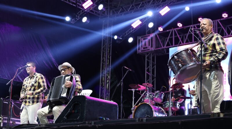Os Bambas do Nordeste levam o forró de Feira de Santana à final do Festival de Música Educadora FM