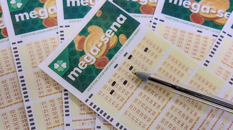 Mega-Sena não tem ganhador; prêmio acumula para R$ 305 milhões