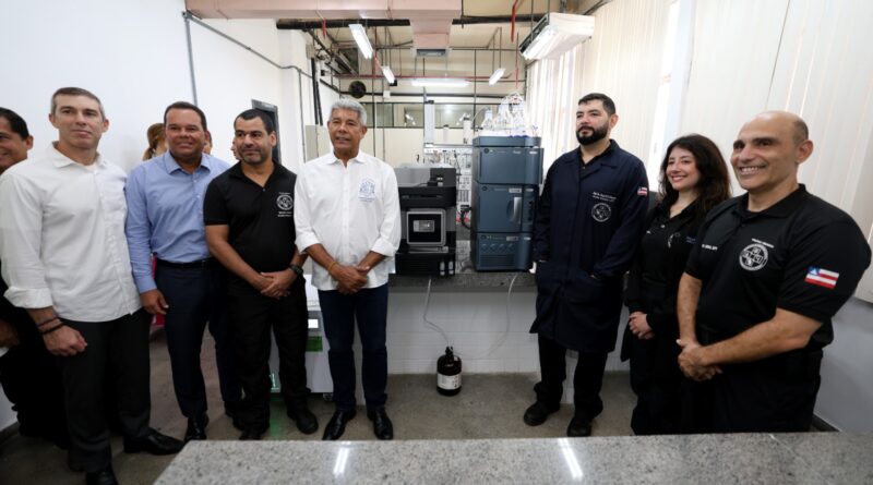 Governo entrega viaturas e equipamentos de perícia para a Polícia Técnica da Bahia